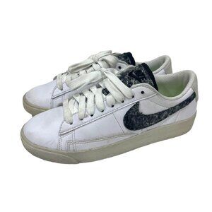 Nike Size 6 Women Blazer Low SE White Recycled Gray Wool Bone Black Lace…